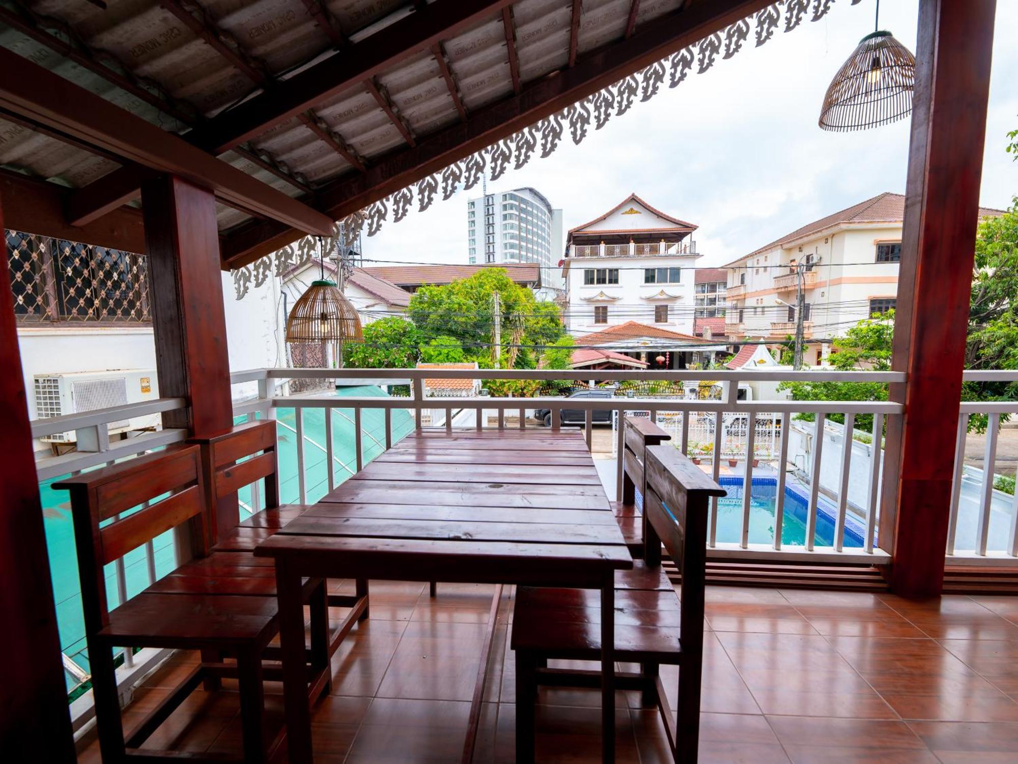Vientiane Ruby Villa Hotel Екстериор снимка
