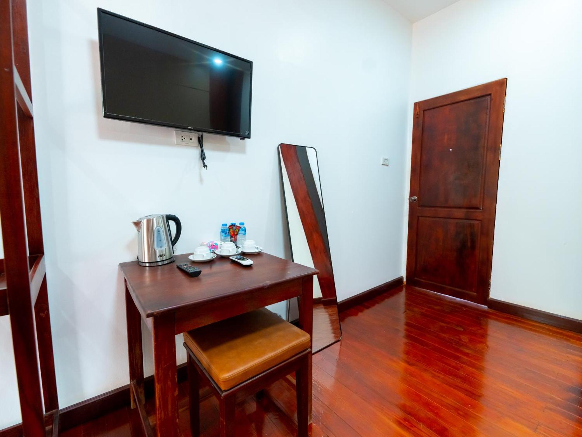 Vientiane Ruby Villa Hotel Екстериор снимка